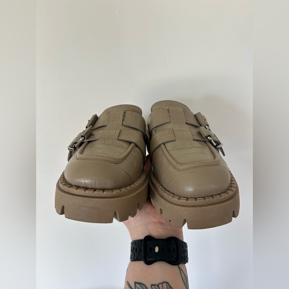 NWT Free People Buckle Lyra Lug Loafers Size 40/9 Mink Beige Mules Shoes - Picture 3 of 8